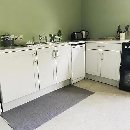 Farmyard Lane Glamping *