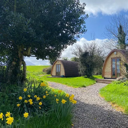 Luxury tent Farmyard Lane Glamping *