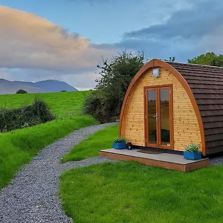 Luxury tent Farmyard Lane Glamping Killarney