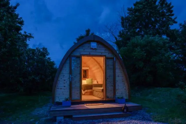 Роскошный шатер Farmyard Lane Glamping *